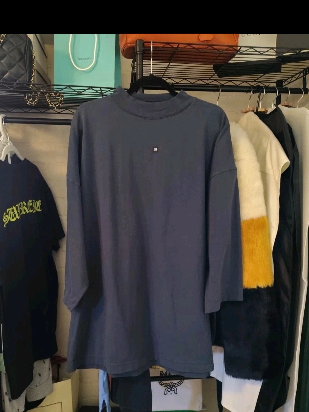 Yeezy X GAP Tee size MED
